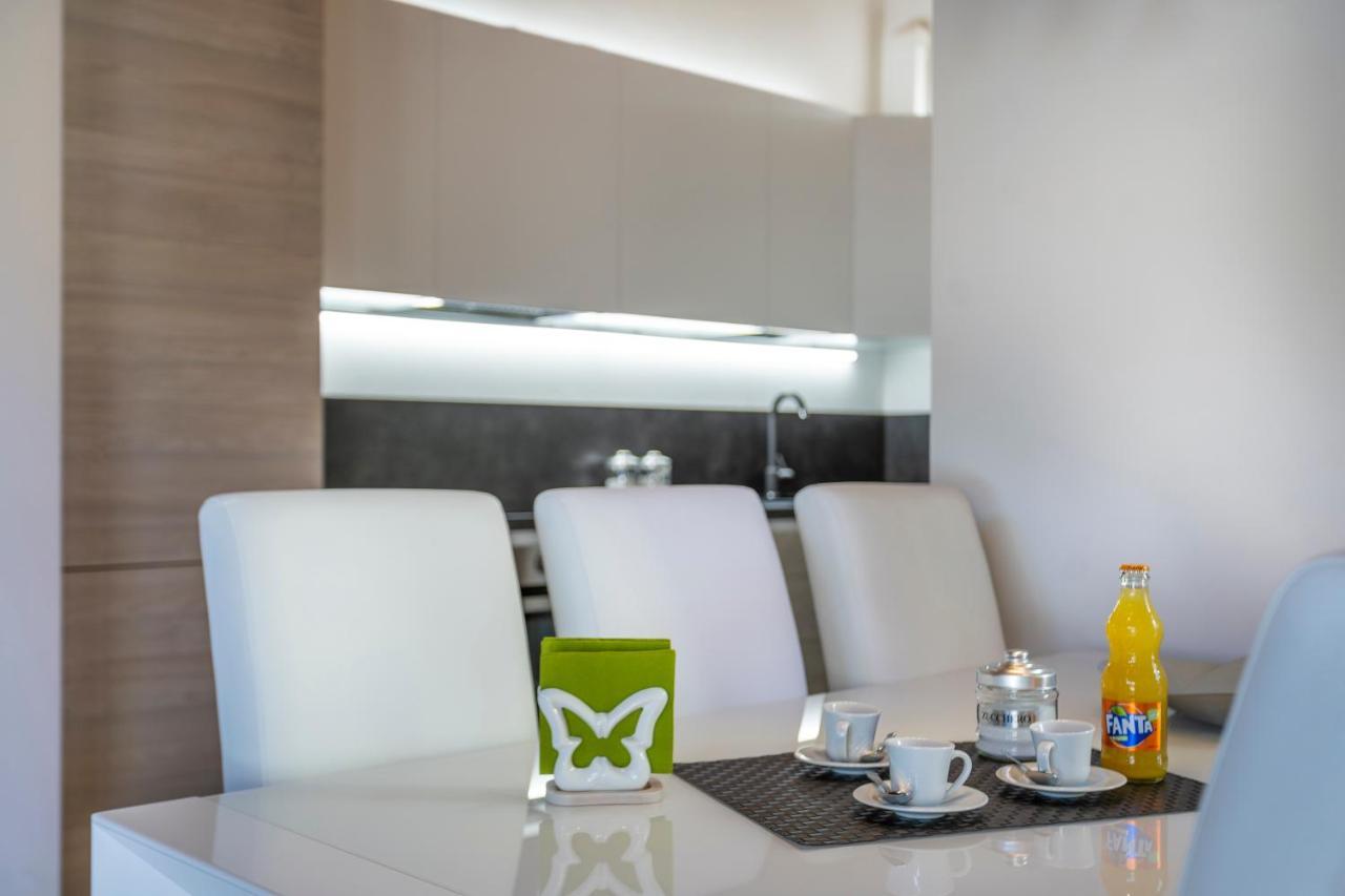 New Deal - Apt With Terrace, Jacuzzi & Netflix Palmanova Exterior foto